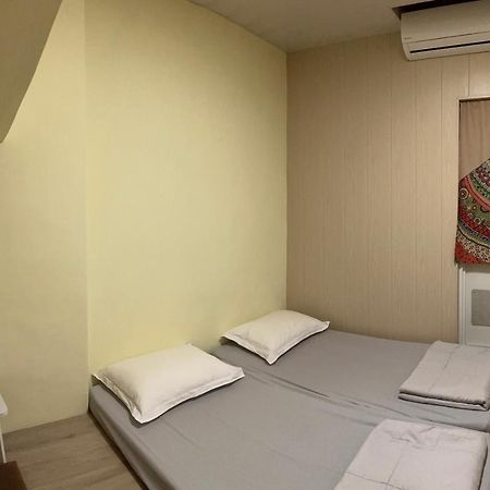 Back To Real Hostel Taitung Екстер'єр фото