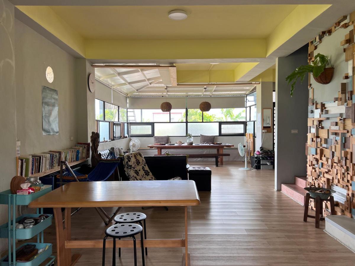 Back To Real Hostel Taitung Екстер'єр фото